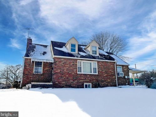 829 Stanbridge St, Norristown, PA 19401-3661