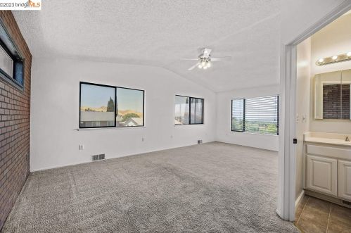 4369 Hillview Dr, West Pittsburg CA  94565-6071 exterior