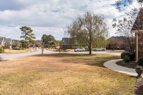 140 Clubhouse Dr, Cayce-West Columbia SC 29172-2584 exterior