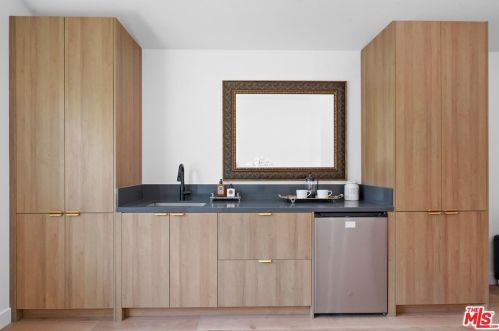 4552 Ethel Ave, North Hollywood CA  91605-4703 exterior