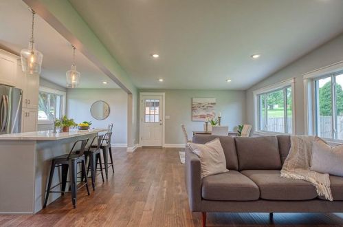 332 Blackhawk Rd, Beaver Falls PA  15010-1406 exterior