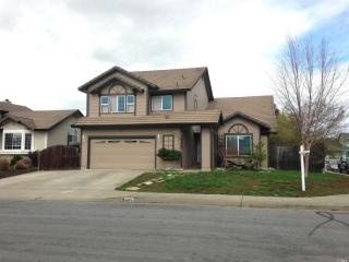 504 Christopher Way, Windsor CA  95492-7936 exterior