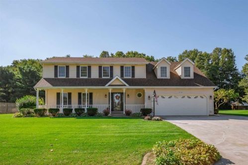 10178 Shadow Wood Dr, Granger, IN 46530-8839