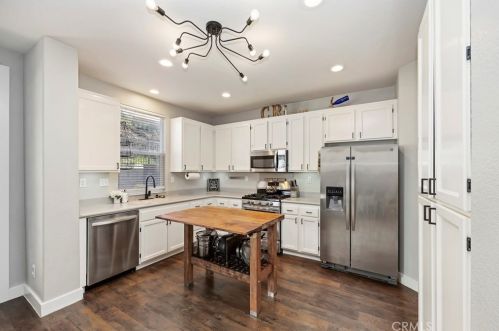 42056 Calabria Dr, Temecula CA  92591-5721 exterior