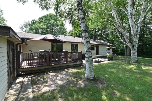 1524 El Rancho Dr, Thiensville WI  53092-5623 exterior