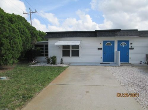 1 Hamlin Ct, Lehigh Acres FL 33936-7211 exterior