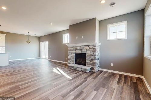 426 Ford St, Waterford, MN 55057-3277
