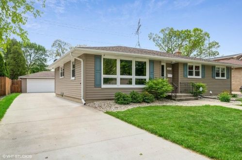 4475 Harrison Rd, Kenosha, WI 53142-3861