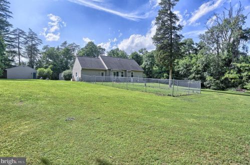 90 Cragmoor Rd, York Haven PA  17370-9050 exterior