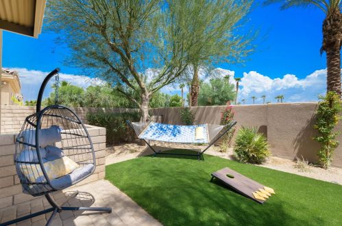 57710 Barristo Cir, La Quinta CA  92253-8255 exterior