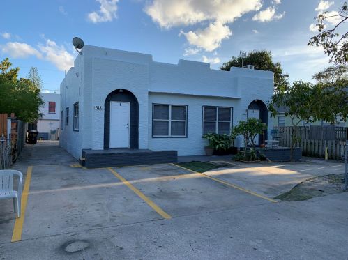 618 32nd St, West Palm Beach, FL 33407-4814