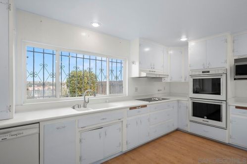 6675 Edmonton Ave, San Diego CA 92122-2518 exterior