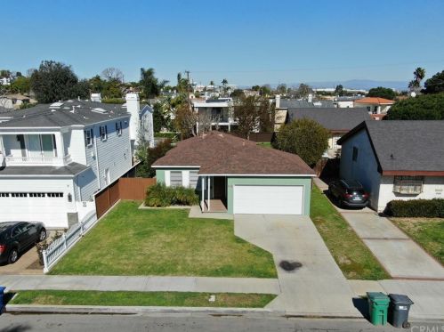 1311 18th St, Manhattan Beach, CA 90266-4002