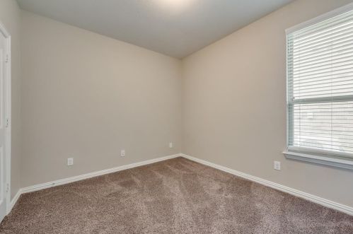 3605 Helm Ln, Denton TX  76210-8482 exterior