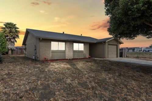 291 Graf Rd, Hollister, CA 95023-3235