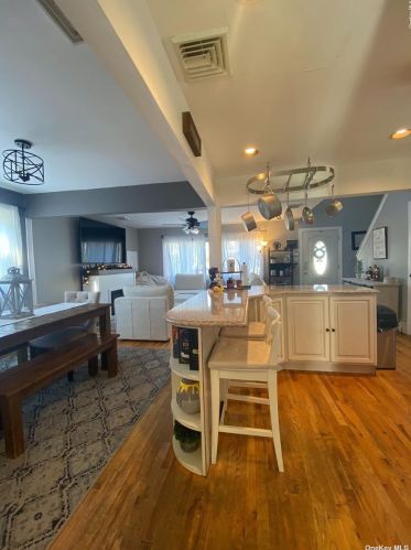 3590 Naomi Pl, Seaford, NY 11783-2721