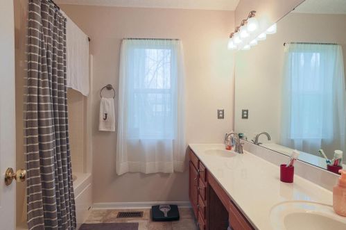 3588 Heartwood Rd, Amelia OH  45102-1761 exterior