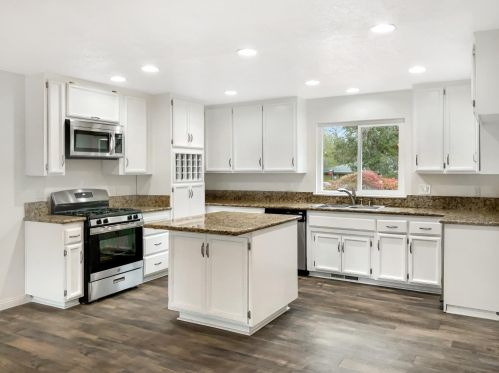 3061 Latham Ln, Folsom, CA 95762-4315