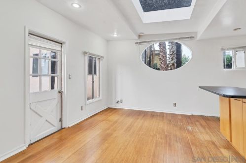 232 Rios Ave, Solana Beach CA  92075-1240 exterior