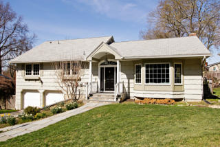 102 Sycamore Ln, Irvington On Hudson NY  10533-1932 exterior