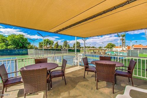 25403 Wyoming Ave, Chandler AZ  85248-6460 exterior