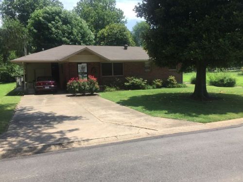 2208 Circle Dr, Jonesboro, AR 72401-5838