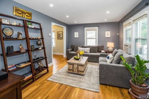 434 Ivy Ln, Englewood, NJ 07631-1409