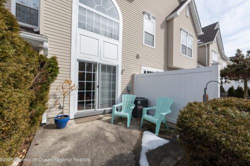 45 Phoenix Ct, Tinton Falls NJ 07712-7773 exterior