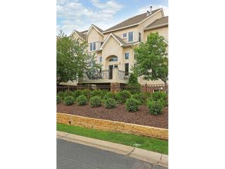431 River St, Minneapolis, MN 55401-2515