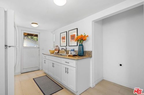 2083 Hanscom Dr, South Pasadena CA  91030-4011 exterior