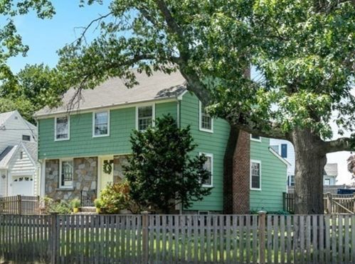 82 Plymouth Ave, Swampscott, MA 01907-1143