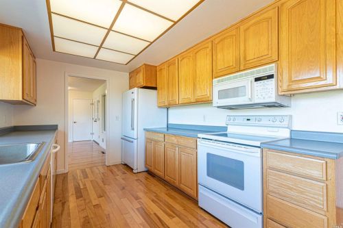 2 Valley Oaks Ln, Santa Rosa CA  95409-6234 exterior