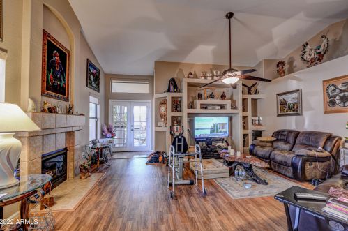 3822 Blackhawk Dr, Glendale AZ 85308-9487 exterior