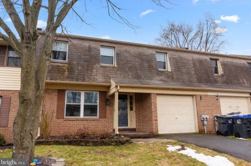 312 Laurel Dr, Collegeville, PA 19426-2216
