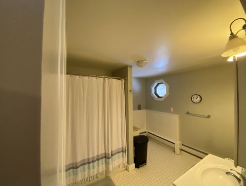 61 Thorndike Rd, Weare NH  03281-4549 exterior