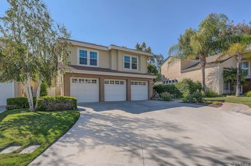 27421 Weathersfield Dr, Santa Clarita, CA 91354-1902