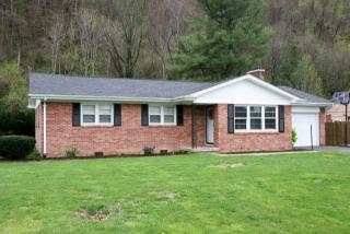 1236 Thomas Blvd, Elizabethton, TN 37643-2436