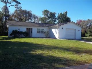 8606 Longboat Ln, Port Richey, FL 34667-4172