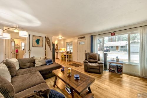 1209 Reno Ave, South Lake Tahoe CA  96150-2920 exterior