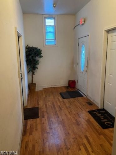 224 7th St, Newark NJ  07102-2413 exterior