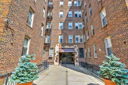 4141 43rd St, Long Island City, NY 11104-2556