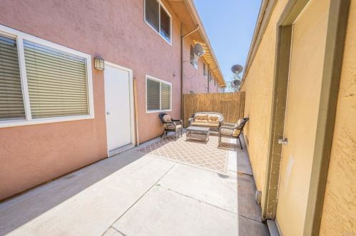 2041 Grand Ave, Escondido CA  92027-3408 exterior