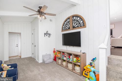 435 Oak Ave, West Deptford NJ  08097 exterior