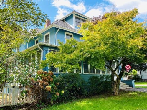 101 Wiley St, Maybrook, NY 12543-1329