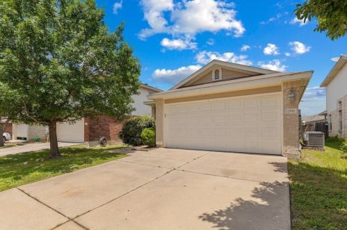 12816 Dwight Eisenhower St, Webberville TX  78653-3946 exterior