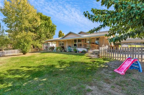 66 Sunnybrook Ln, Oroville CA  95965-8101 exterior