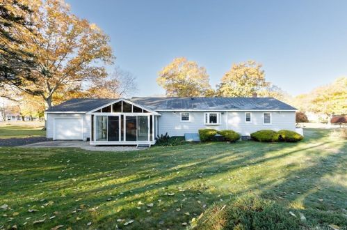 19 Westover Ln, Southington, CT 06489-1019