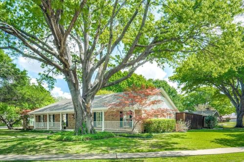 922 Blue Lake Cir, Richardson, TX 75080-6954