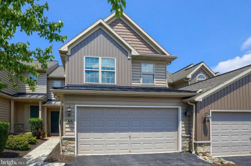 206 Fieldcrest Ln, Ephrata, PA 17522-2926