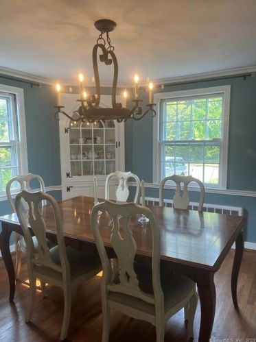 5 Guernsey Rd, Bloomfield CT  06002-3401 exterior